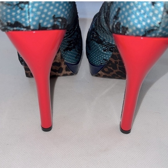🔥 NEW! Betsey Johnson Peep-Toe Platforms w/Lace Detail - Leopard Bottoms 7.5 - Picture 6 of 8
